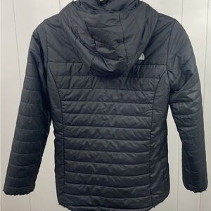 Girls North Face fully lined jacket.